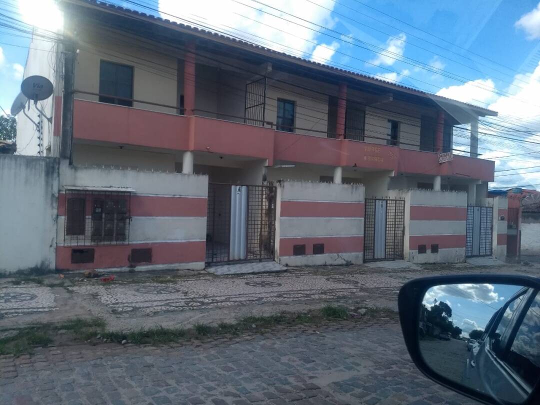 Apartamento 2/4 com suíte térreo