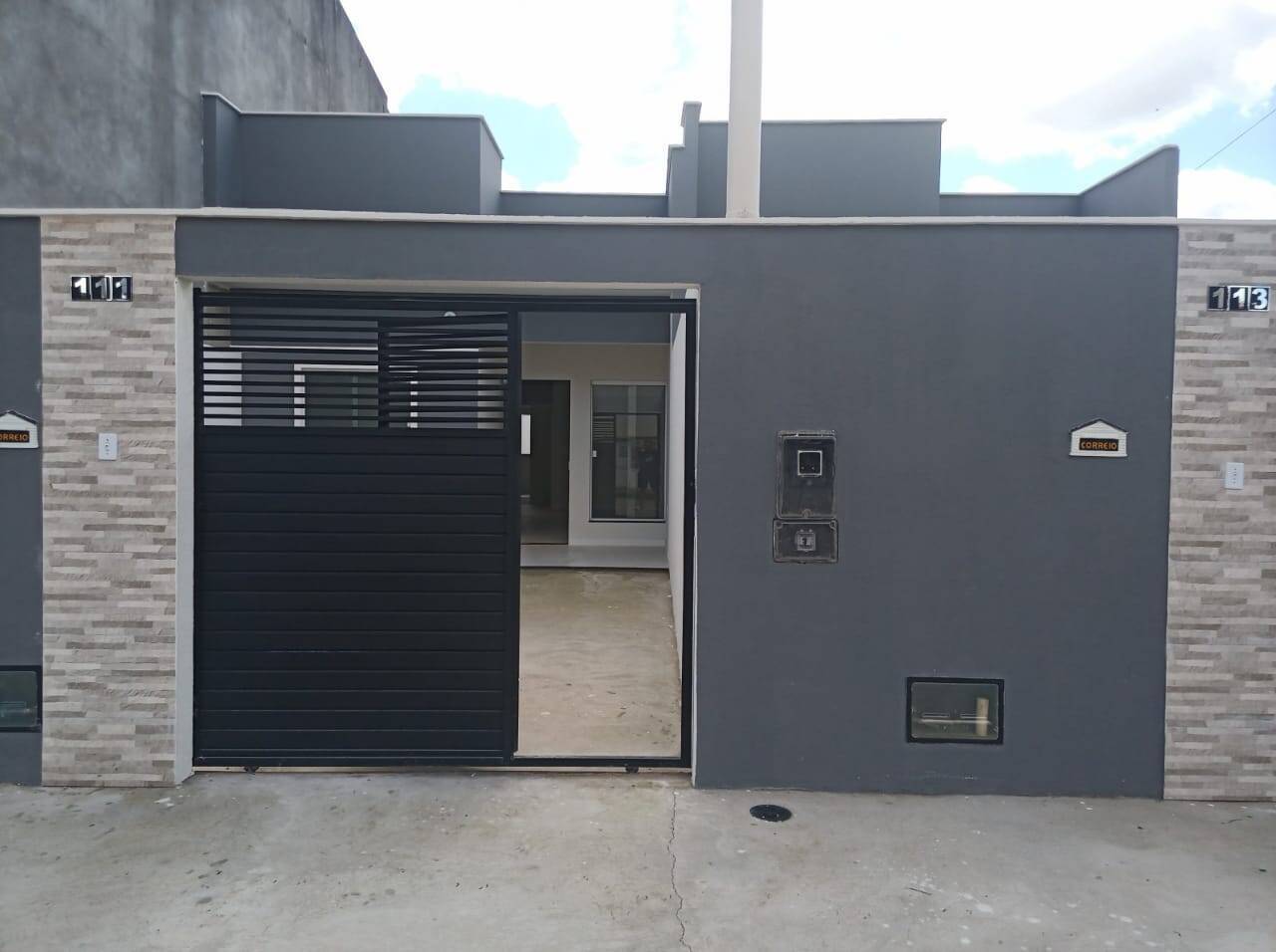 Casa 2/4 com suíte