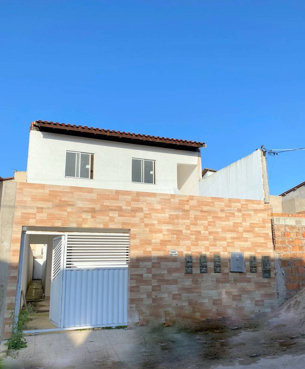 Residência com sobrado no TOMBA - 100% NOVA