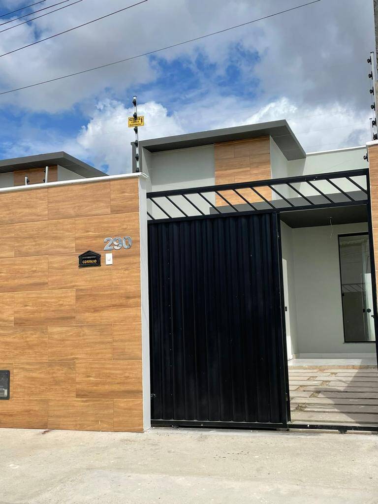 Casa 2/4, com suíte - Feira VII (ITBI e Cartório inclusos)