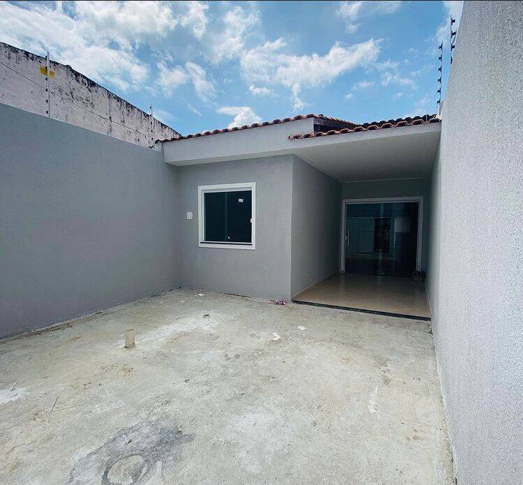 Belíssima casa no Santo Antônio a venda