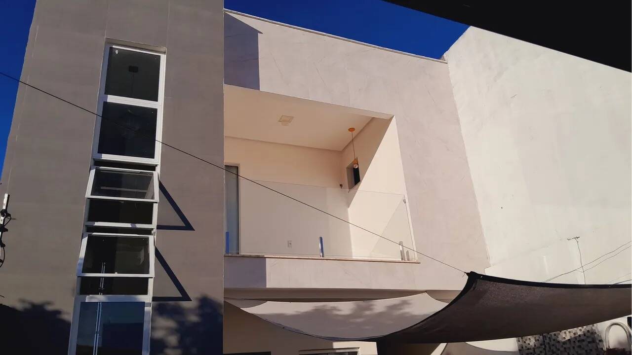 DUPLEX EM EXCELENTE LOCALIZAÇÃO NO CAMPO LIMPO.
