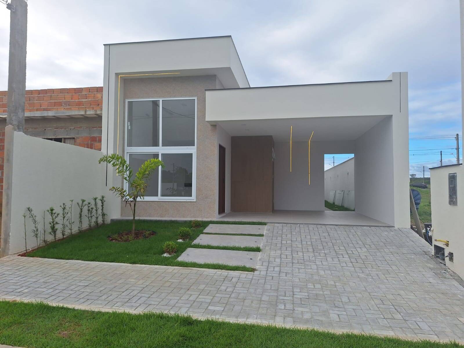 Aluguel/Venda de Casa 3/4 (1 suíte) -Sim,  no Condomínio Brisas Ville