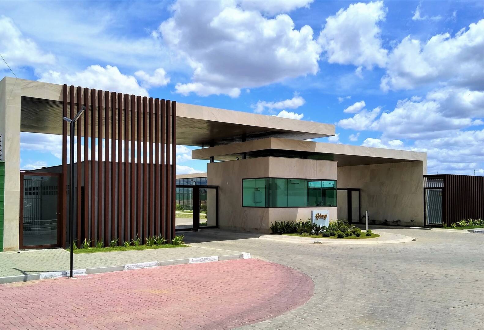 Vendo Lote no Fabergé - Avenida Nóide Cerqueira