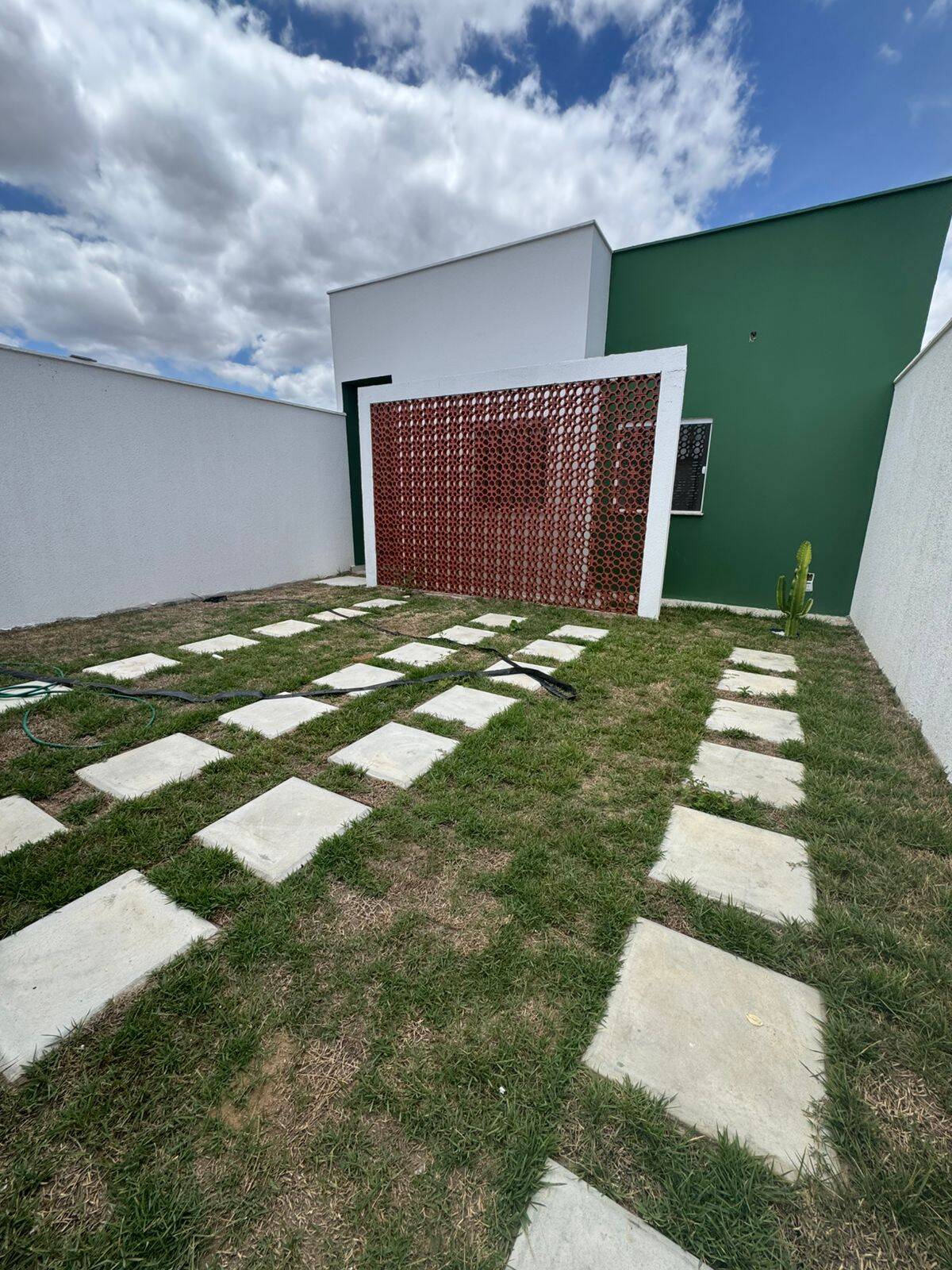 Casa 2/4 (1 suíte) - No Sim, no Loteamento Vivari/Veredas