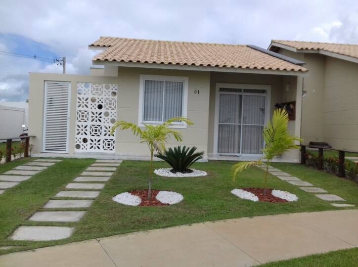 CASAS DE 3/4 SENDO 1 SUÍTE NO SIM EM CONDOMÍNIO FECHADO.
