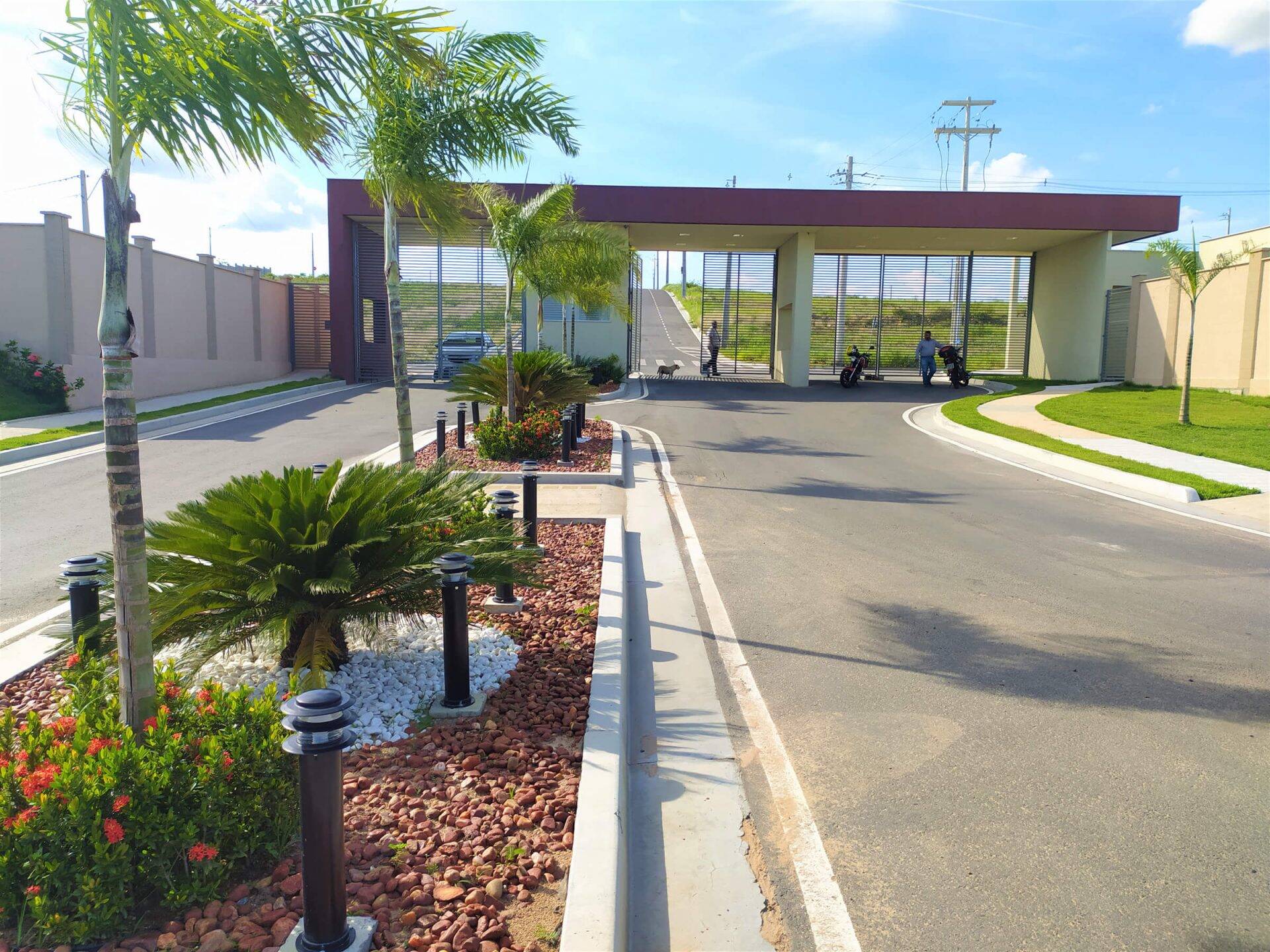 Jardim dos Girassóis - Condomínio Fechado