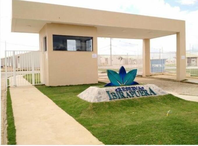 Casa de 2/4 no Reserva Ibirapuera 2/4 com suíte reformada.