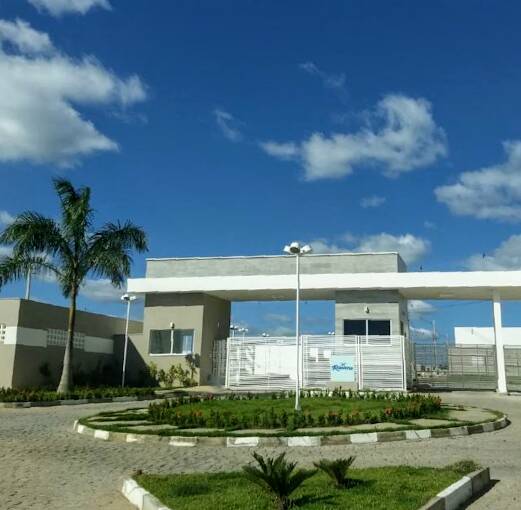 Casa 2/4 no Condomínio Rivieira