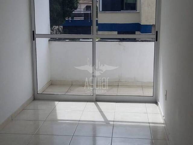 Apartamento para Venda em Feira de Santana - 3