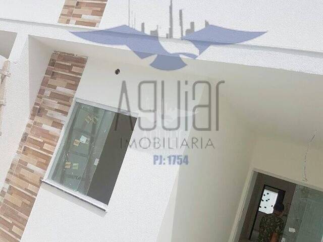 Casa para Venda em Feira de Santana - 2