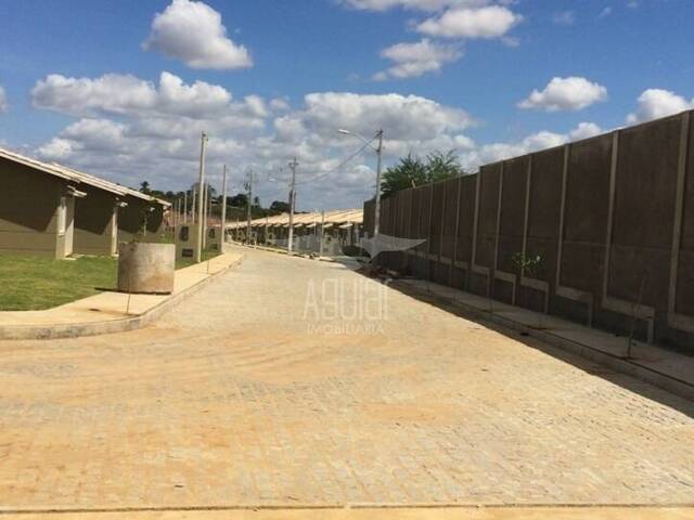 Casa em condomínio para Venda em Feira de Santana - 4