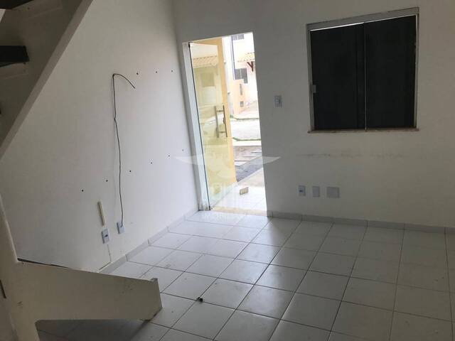 Casa para Locação em Feira de Santana - 2