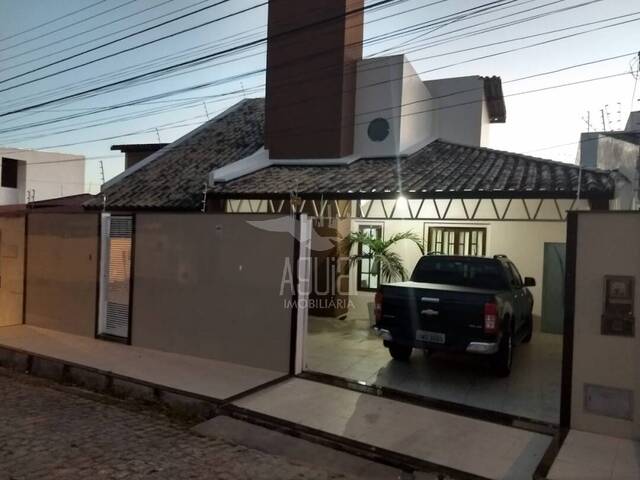 Casa para Venda em Feira de Santana - 2