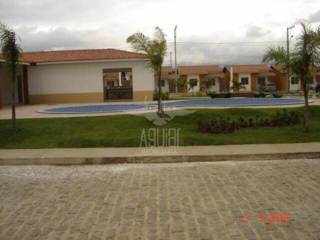 Casa para Venda em Feira de Santana - 2