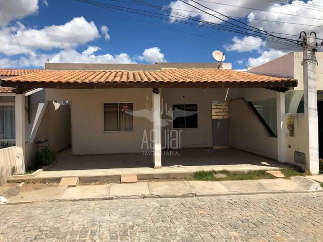 #1399 - Casa para Venda em Feira de Santana - BA - 1