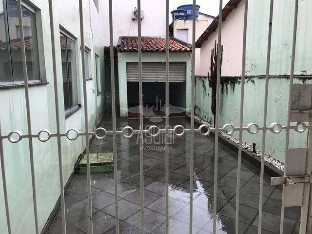 Casa para Venda em Feira de Santana - 2