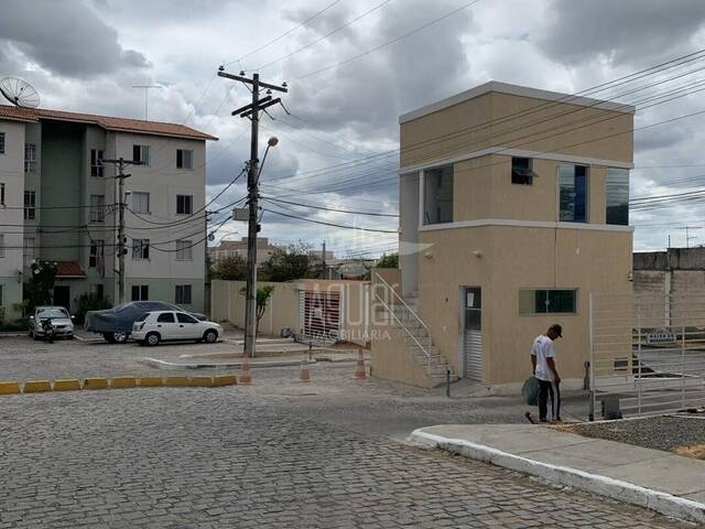 #1445 - Apartamento para Venda em Feira de Santana - BA - 3