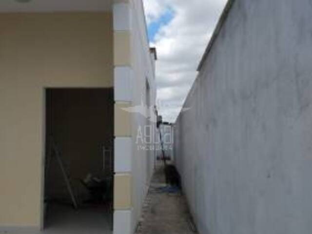 Casa para Venda em Feira de Santana - 2