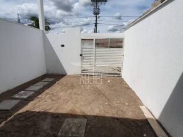 Casa para Venda em Feira de Santana - 2
