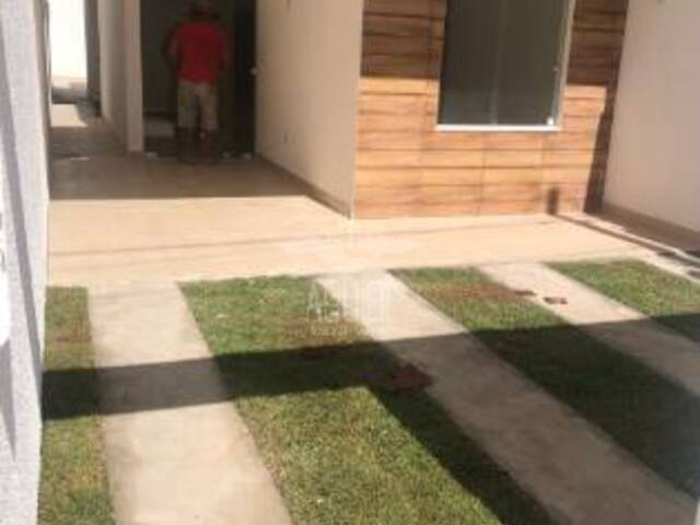 Casa para Venda em Feira de Santana - 2