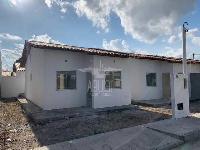 Casa para Venda em Feira de Santana - 2