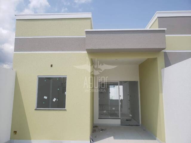 Casa para Venda em Feira de Santana - 2