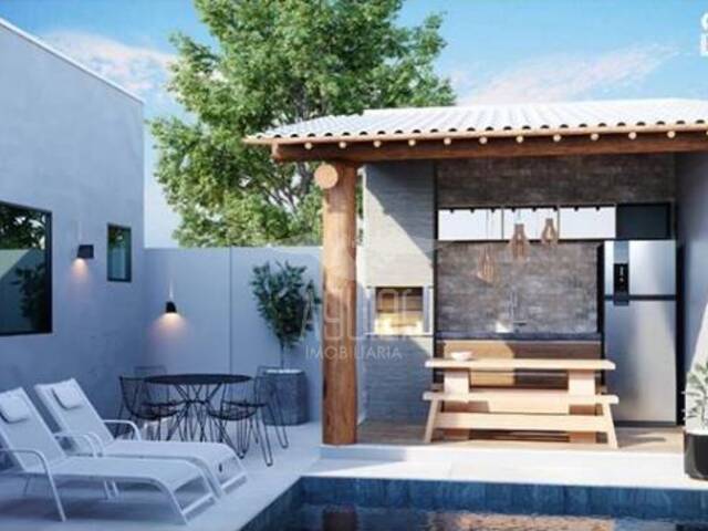 Casa para Venda em Feira de Santana - 2