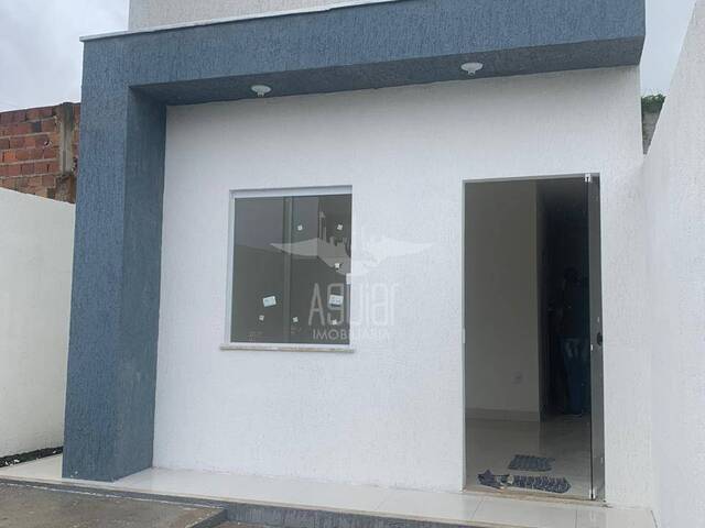 Casa para Venda em Feira de Santana - 2