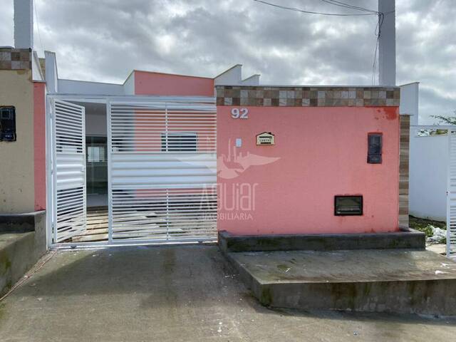 Casa para Venda em Feira de Santana - 2