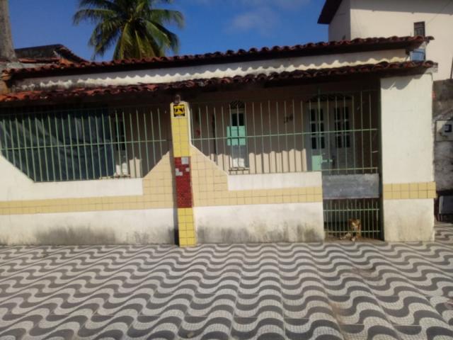 #1826 - Casa para Venda em Feira de Santana - BA