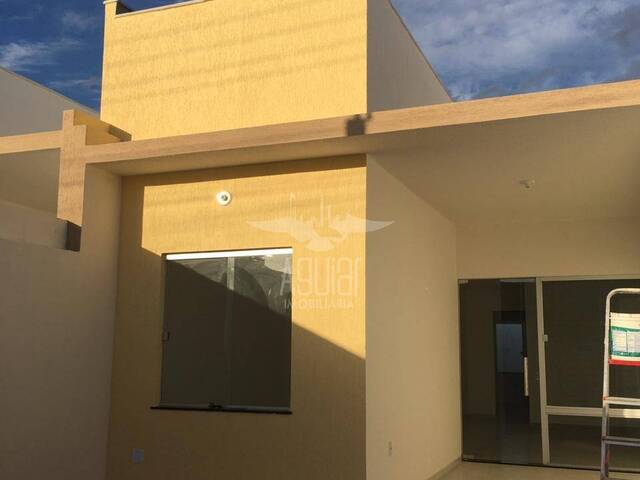 Casa para Venda em Feira de Santana - 2