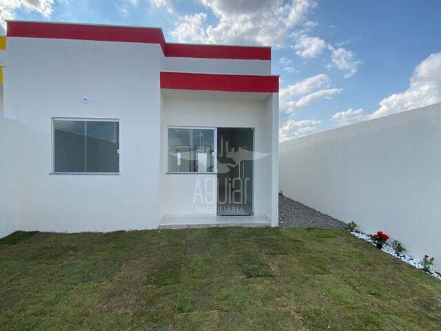 #2068 - Casa para Venda em Feira de Santana - BA - 2