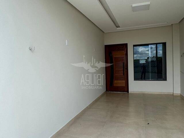 Casa para Venda em Feira de Santana - 2