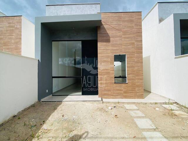 Casa para Venda em Feira de Santana - 2