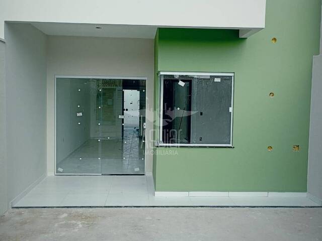 Casa para Venda em Feira de Santana - 2