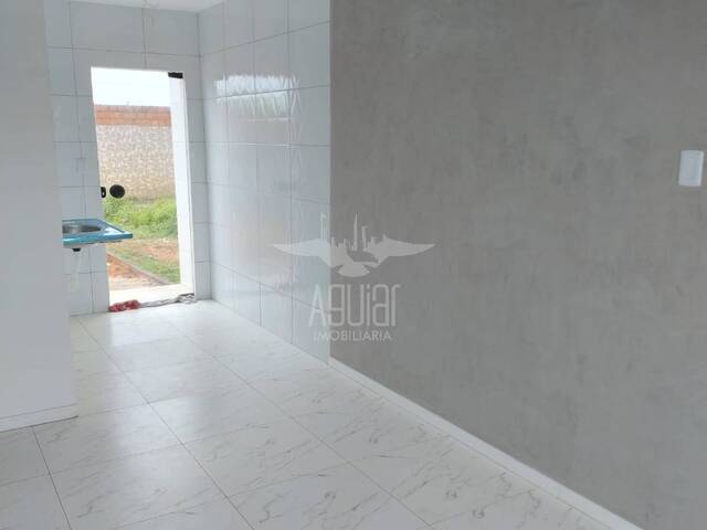 Casa para Venda em Feira de Santana - 2