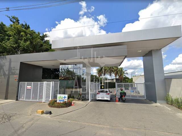 Casa para Venda em Feira de Santana - 2