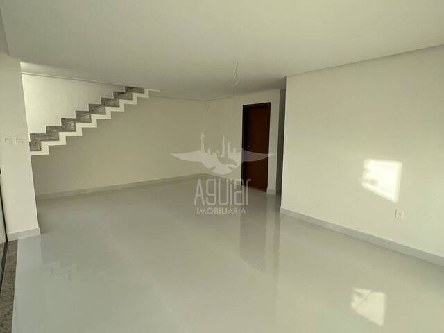 Casa para Venda em Feira de Santana - 3