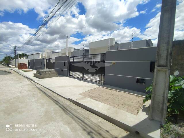 Casa para Venda em Feira de Santana - 1