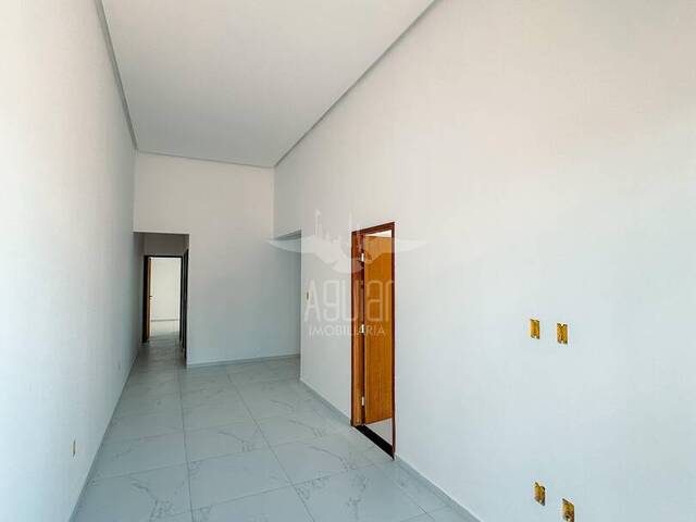 Casa para Venda em Feira de Santana - 3