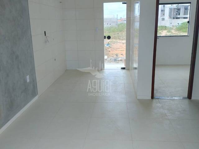 Casa para Venda em Feira de Santana - 2