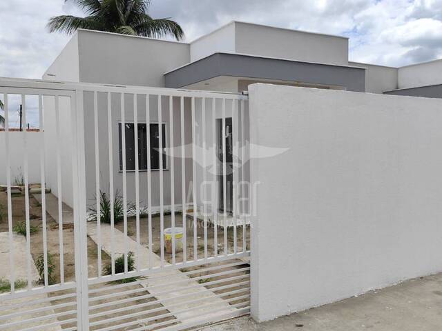 Casa para Venda em Feira de Santana - 2
