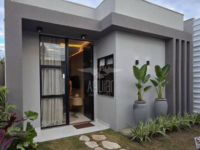 Casa para Venda em Feira de Santana - 2