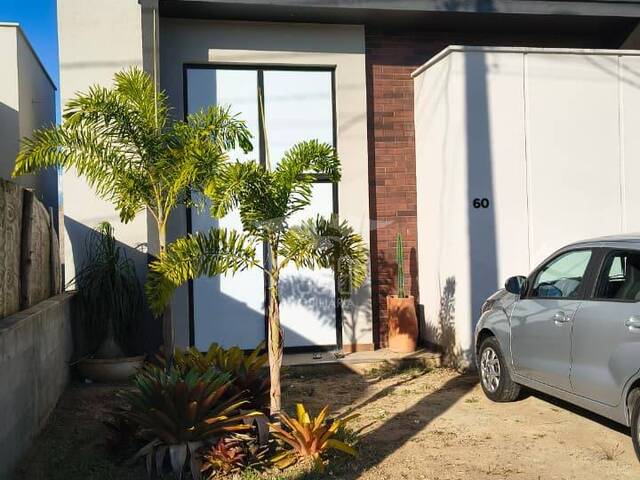 Casa para Venda em Feira de Santana - 2