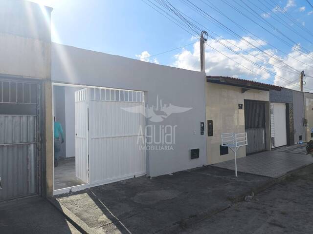 #3594 - Casa para Venda em Feira de Santana - BA - 2