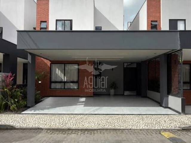 #3693 - Casa para Venda em Feira de Santana - BA