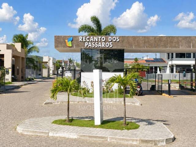 #3705 - Casa em condomínio para Venda em Feira de Santana - BA