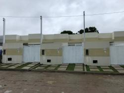 #1695 - Casa para Venda em Feira de Santana - BA - 2