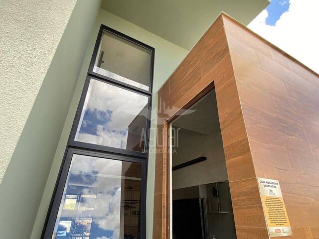 Casa para Venda em Feira de Santana - 2